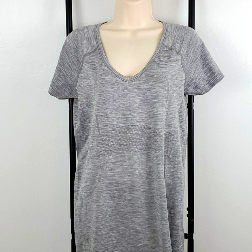 Lululemon athletica gray t-shirt topv-neck women size 10